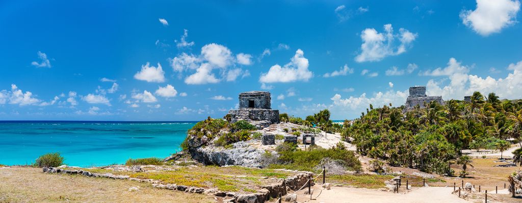 Buses from Playa del Carmen to Tulum Ruins