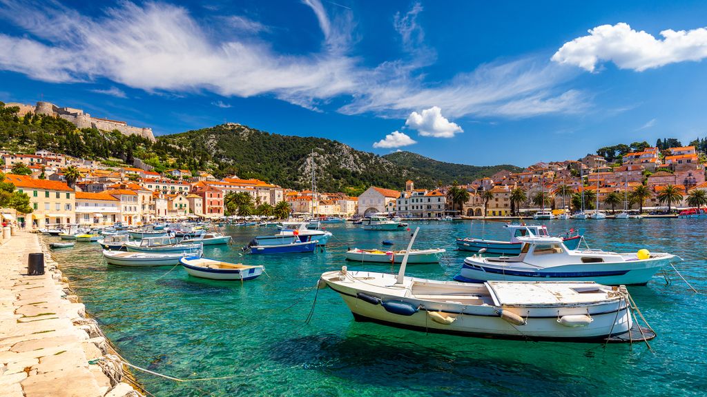 عبّارات من Dubrovnik Port إلى هفارسيتي في كرواتيا