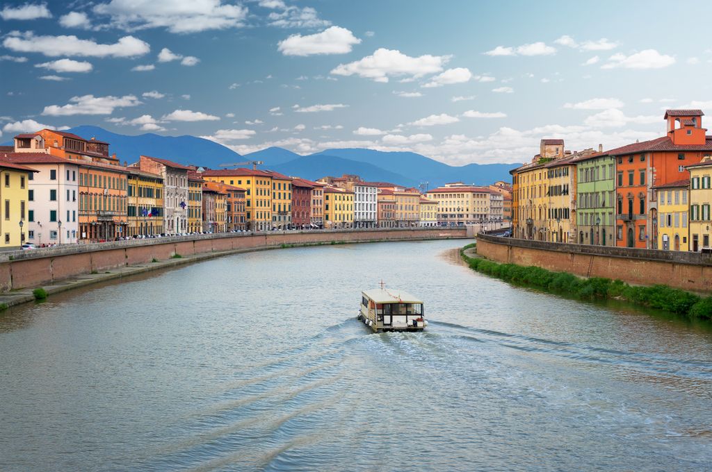 رحلات جوية من Bergamo إلى Pisa Pietrasantina (PSA)