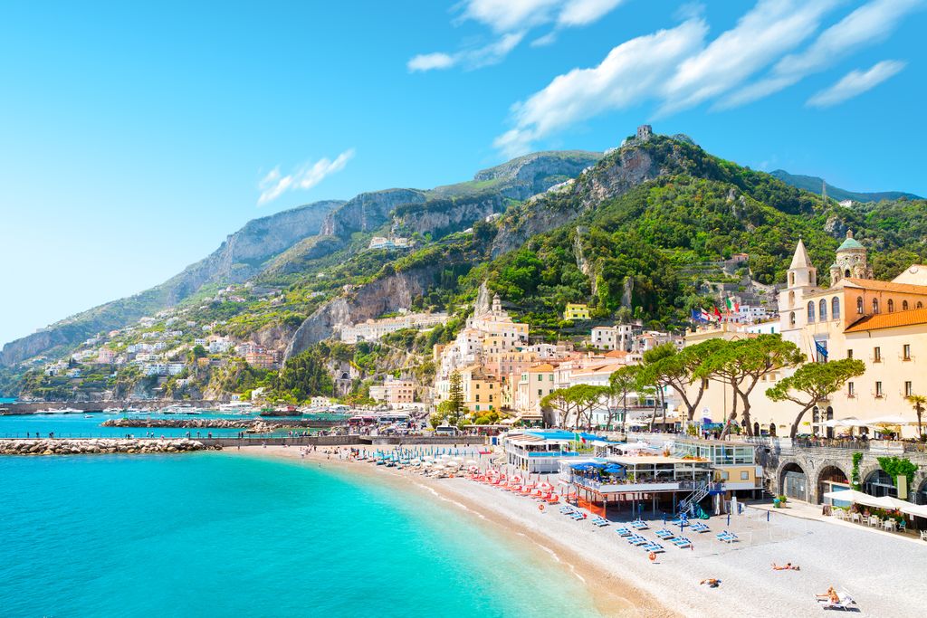 رحلات جوية من Capriate S G إلى Amalfi
