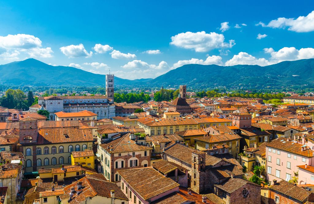 رحلات جوية من Bergamo إلى Lucca (LCV)